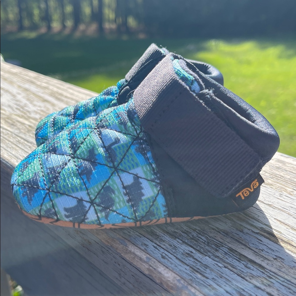 Teva Kids Reember Dinoster Bootie Blue Dino Size 2/3